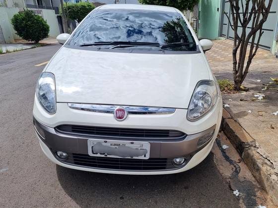 FIAT PUNTO 1.6 ESSENCE 16V FLEX 4P AUTOMATIZADO FIAT PUNTO 1.6 ESSENCE 16V FLEX 4P AUTOMATIZADO
